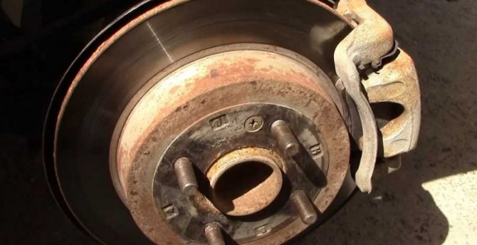5 способов удалить ржавчину с тормозных дисков машины