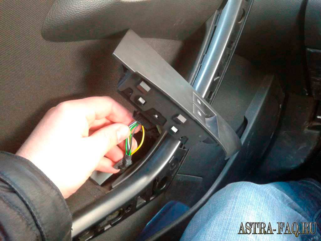 Подсветка ручек дверей на Opel Astra J