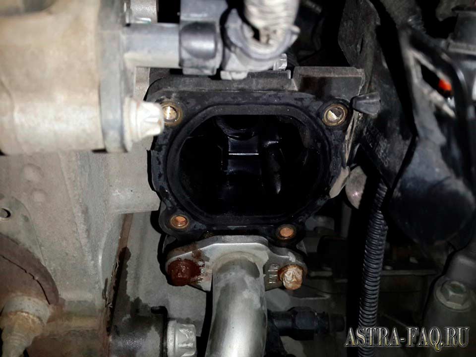 Замена термостата на металлический на Opel Astra J
